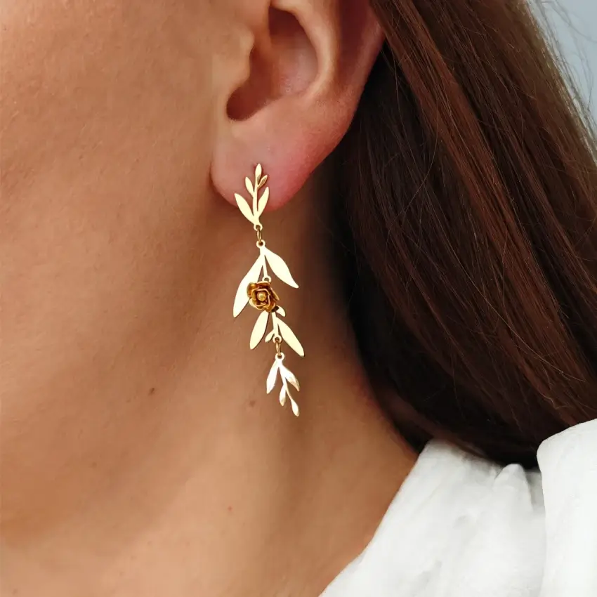 złote kolczyki, liście